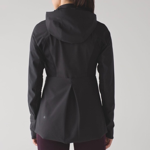 Lululemon black Sleet Sprinter jacket  size 2 - Picture 1 of 5